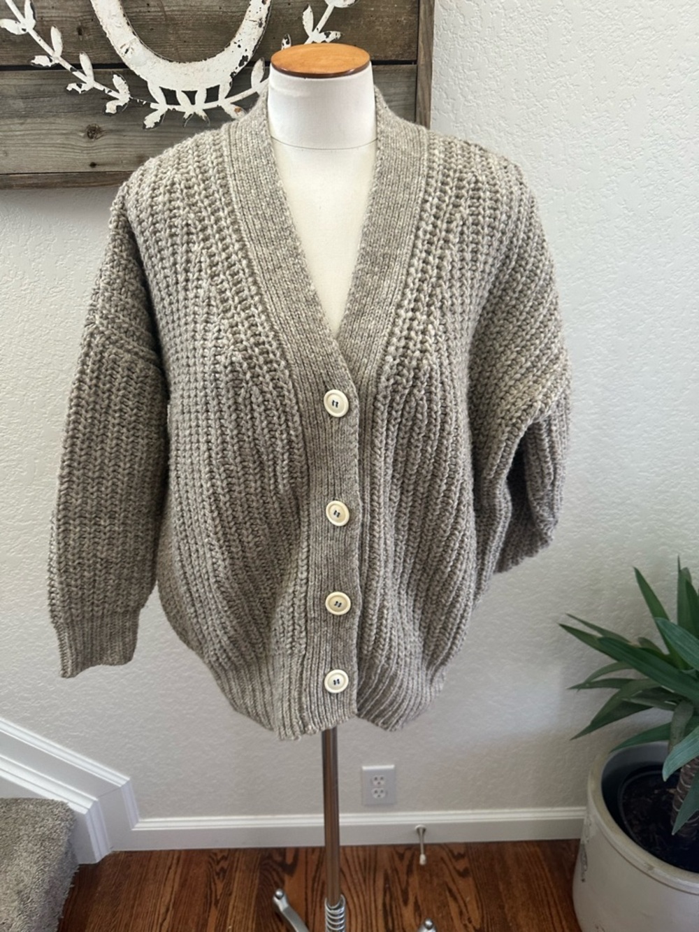 Babaa Cardigan no. 19 in Mist One Size